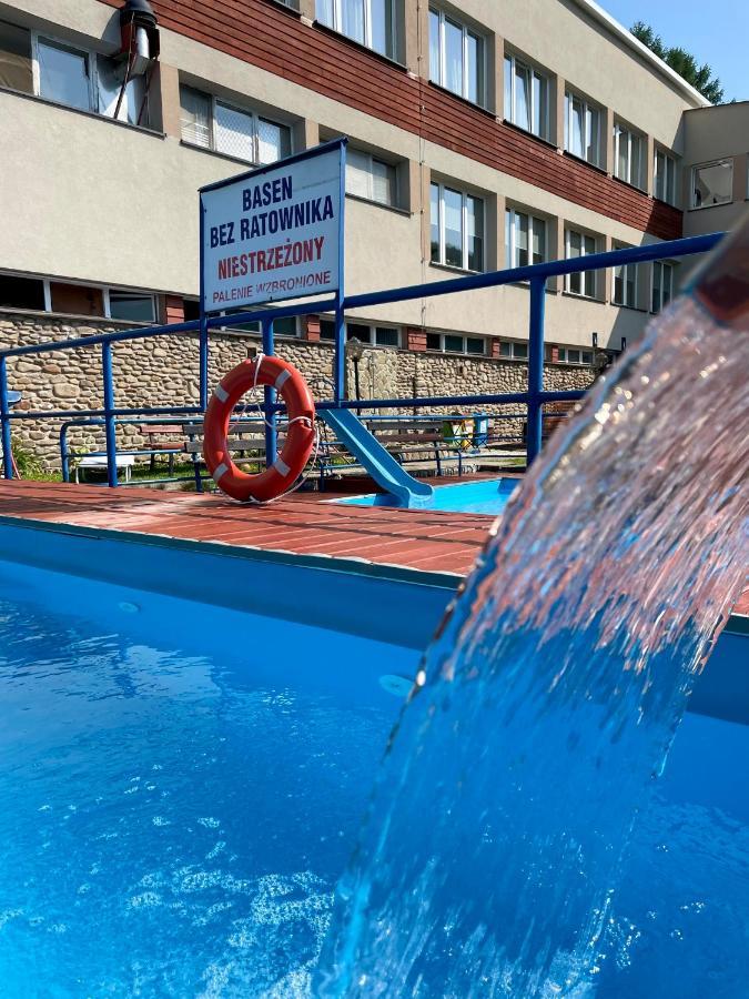 Gwarek Centrum Wypoczynkowe 乌斯特龙 外观 照片